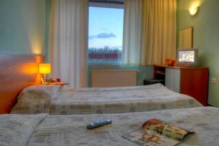 Отель Hotel Prespa Пампорово Номер с 2 отдельными кроватями (для 2 взрослых)-5